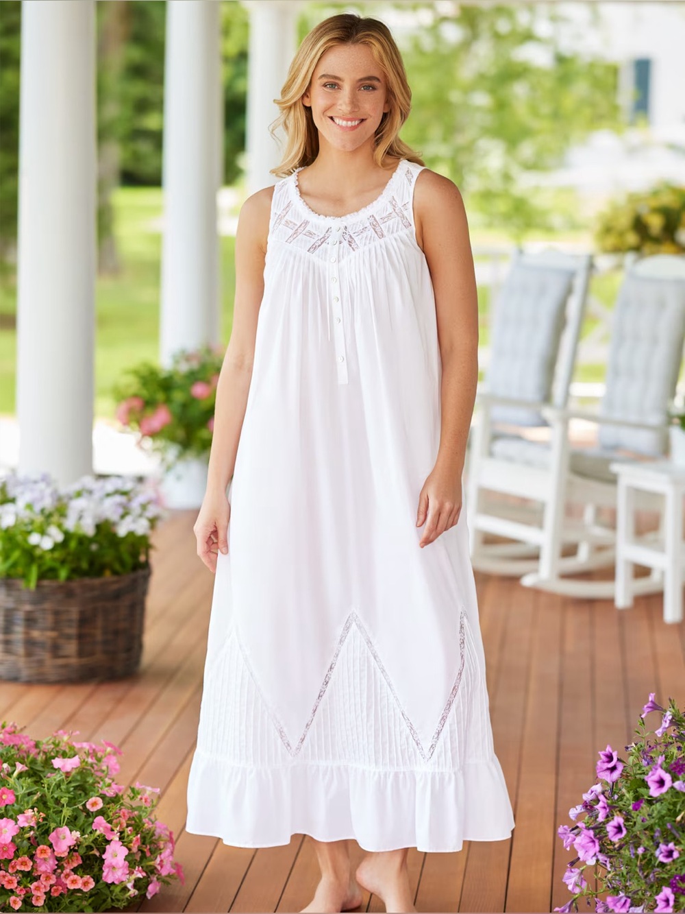 Eileen West Women's  Moonlight Sonata White Lace Yoke Long Nightgown